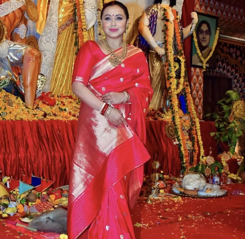 Rani Mukerji And Kajol Unite For Sindoor Khela Bong Beauties Pose In