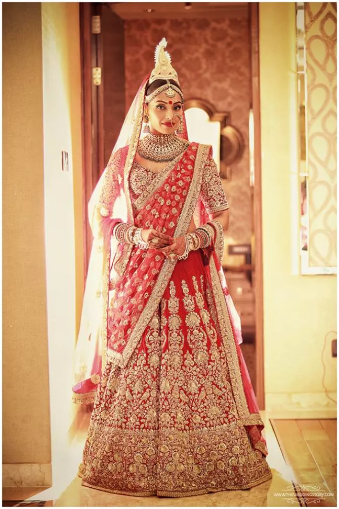 Bipasha Basu Made One Of The Beautiful And Perfect Bengali Brides In A