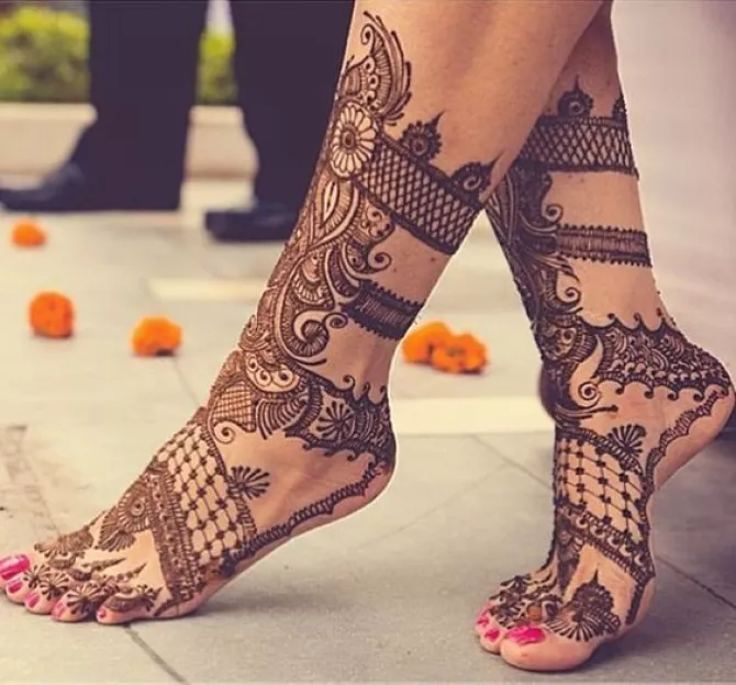 9 Unique Creative Mehendi Designs For Feet That All Brides Can Sport