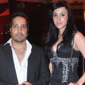 Mika Singh is in Love Again - BollywoodShaadis.com