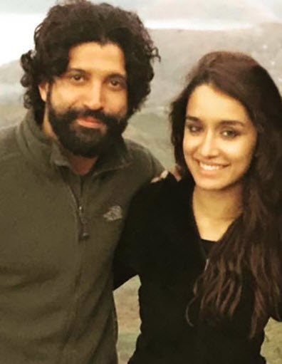 Shraddha Unfollows Alleged Boyfriend Farhan Akhtar On Instagram