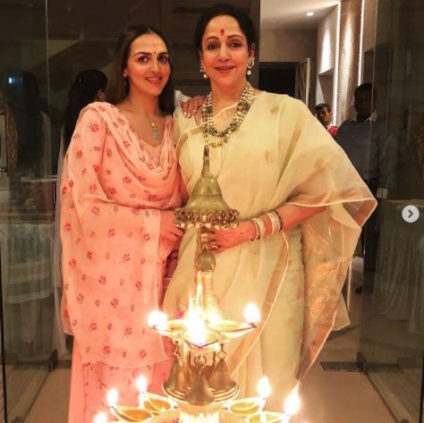 Esha Deol Shares Her Mom Hema Malini Was Pregnant With Her While