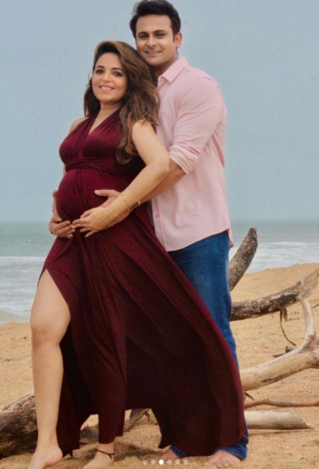 Sugandha Mishra S Husband Sanket Plants A Kiss On Her Baby Bump Mom