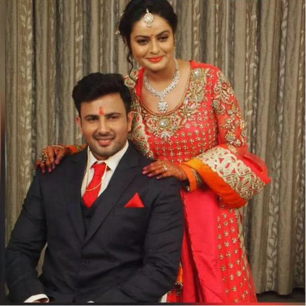 'Hello Pratibha' Actress Binny Sharma Ties The Knot With TV Actor ...