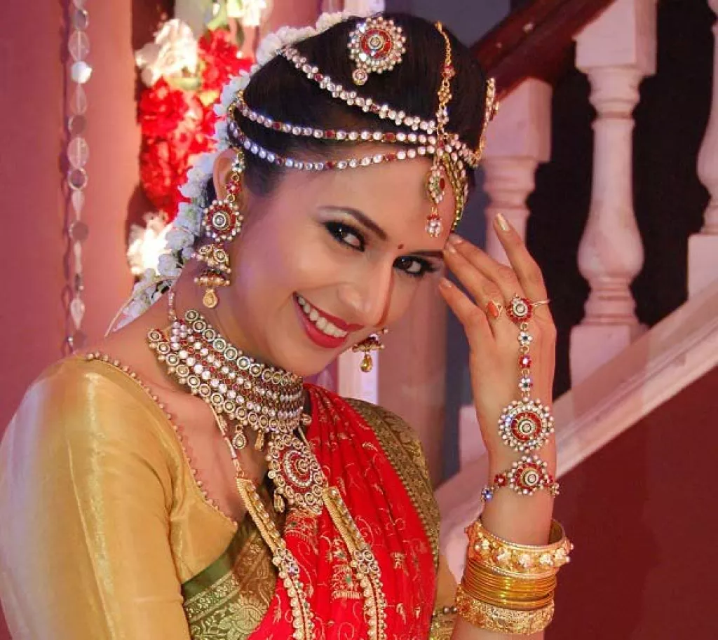 8 Popular Indian Television Actresses And Their Bridal Looks In Their Shows