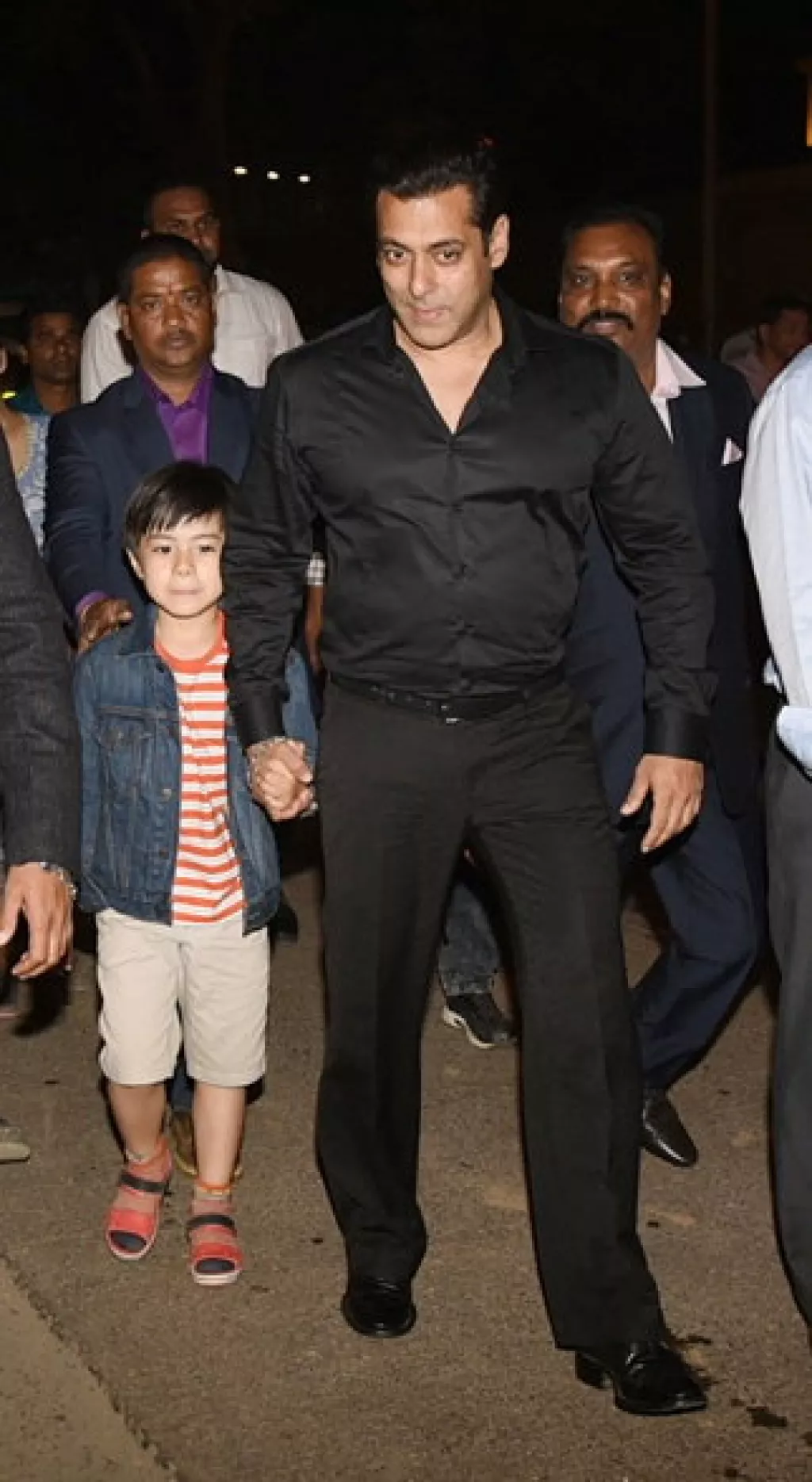 Salman Khan Attends The Wedding Of His Driver's Son