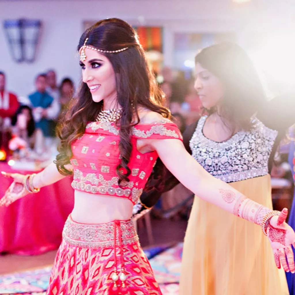 Natasha Arora Dance On Bollywood Songs At Her Sangeet