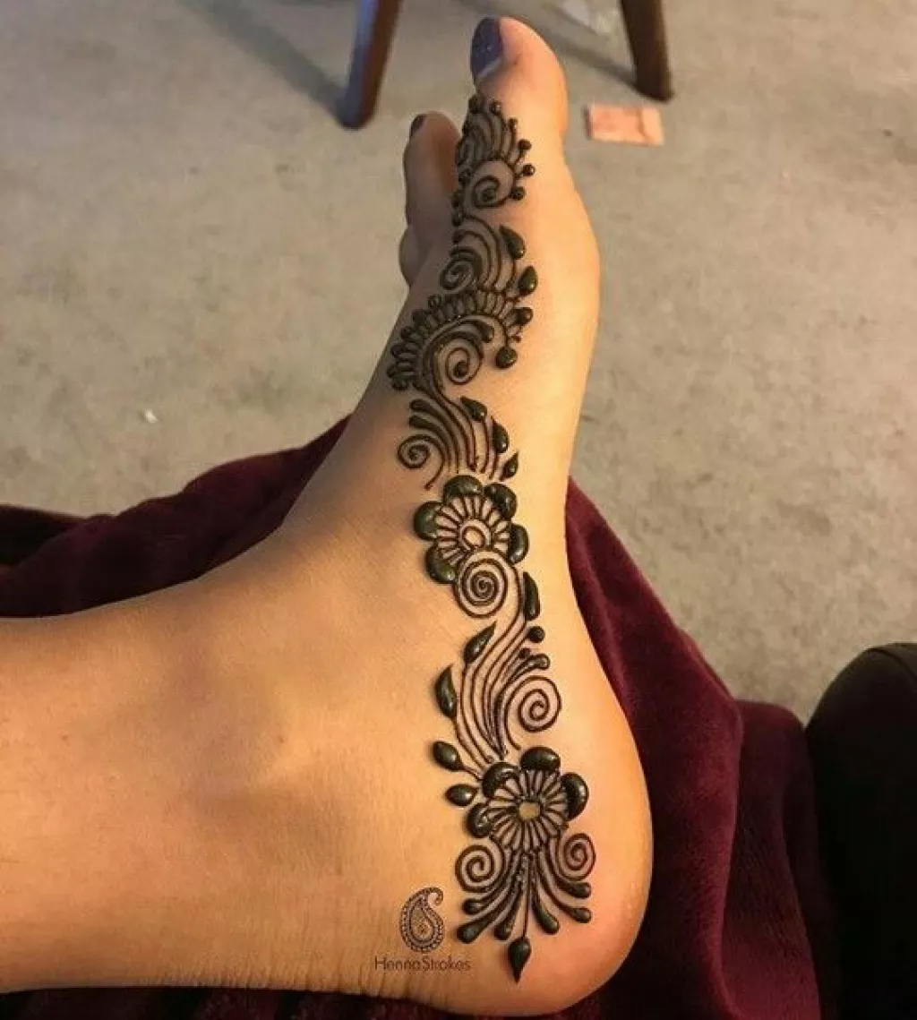 Unique And Creative Bridal Mehendi Designs For Feet