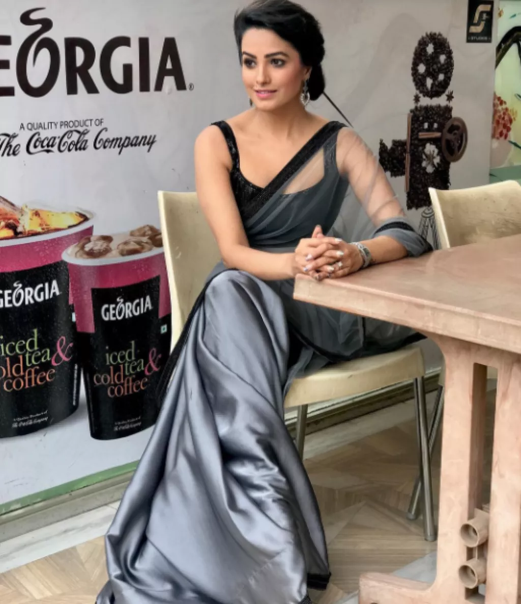 Anita Hassanandani Blouse Designs You Can Steal, Here're Best Blouse