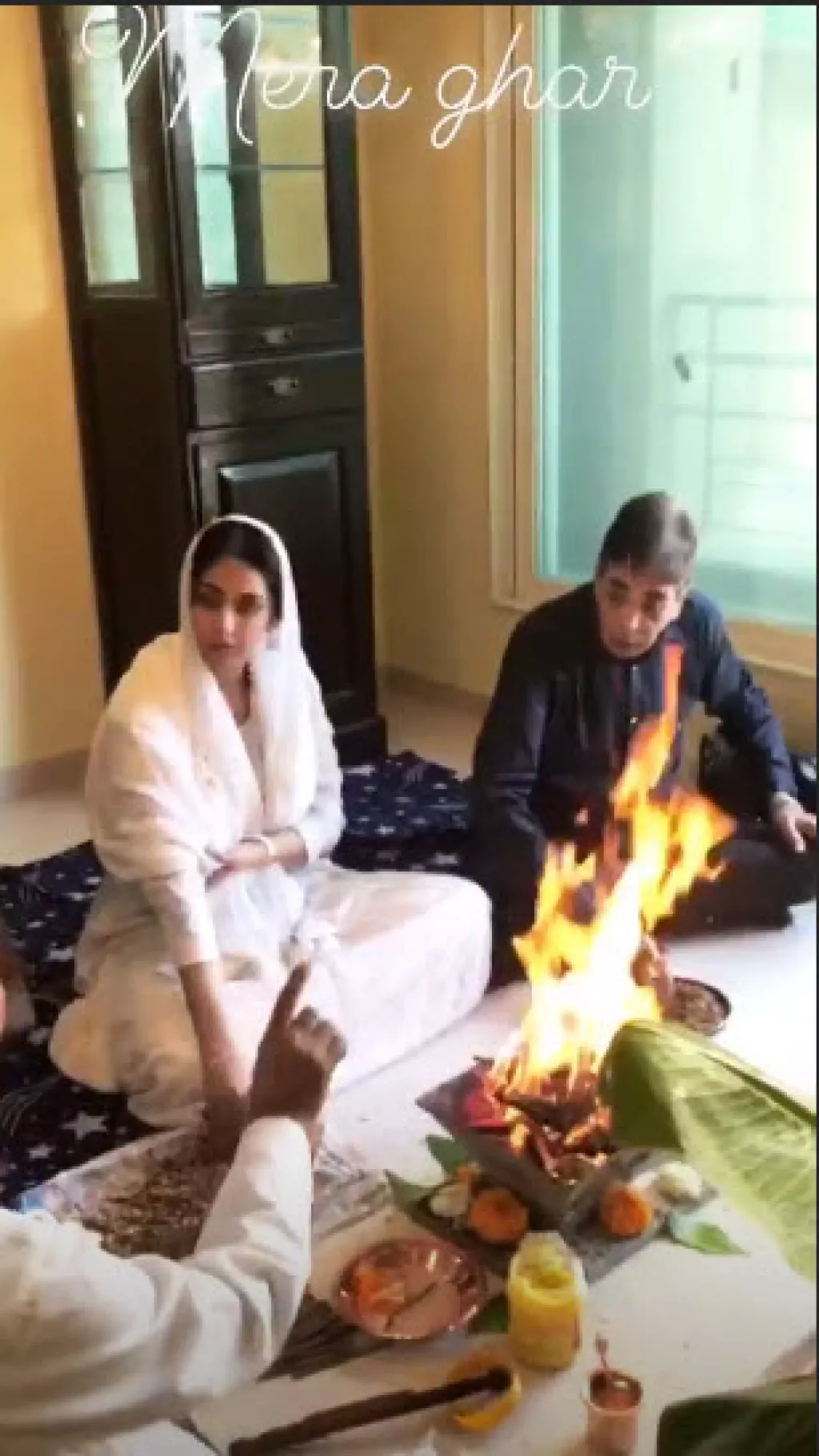 Chahatt Khanna Performs 'Griha Pravesh' Puja In Her New House After