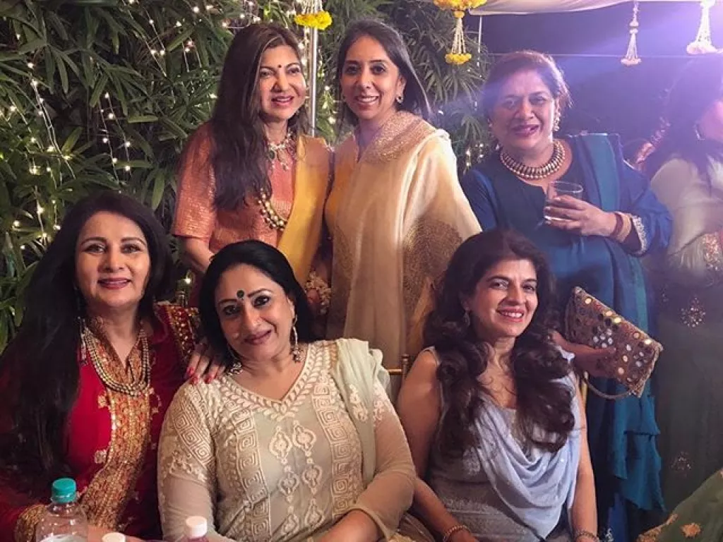 Alka Yagnik's Daughter Syesha Kapoor Ties The Knot With Fiance, Amit ...