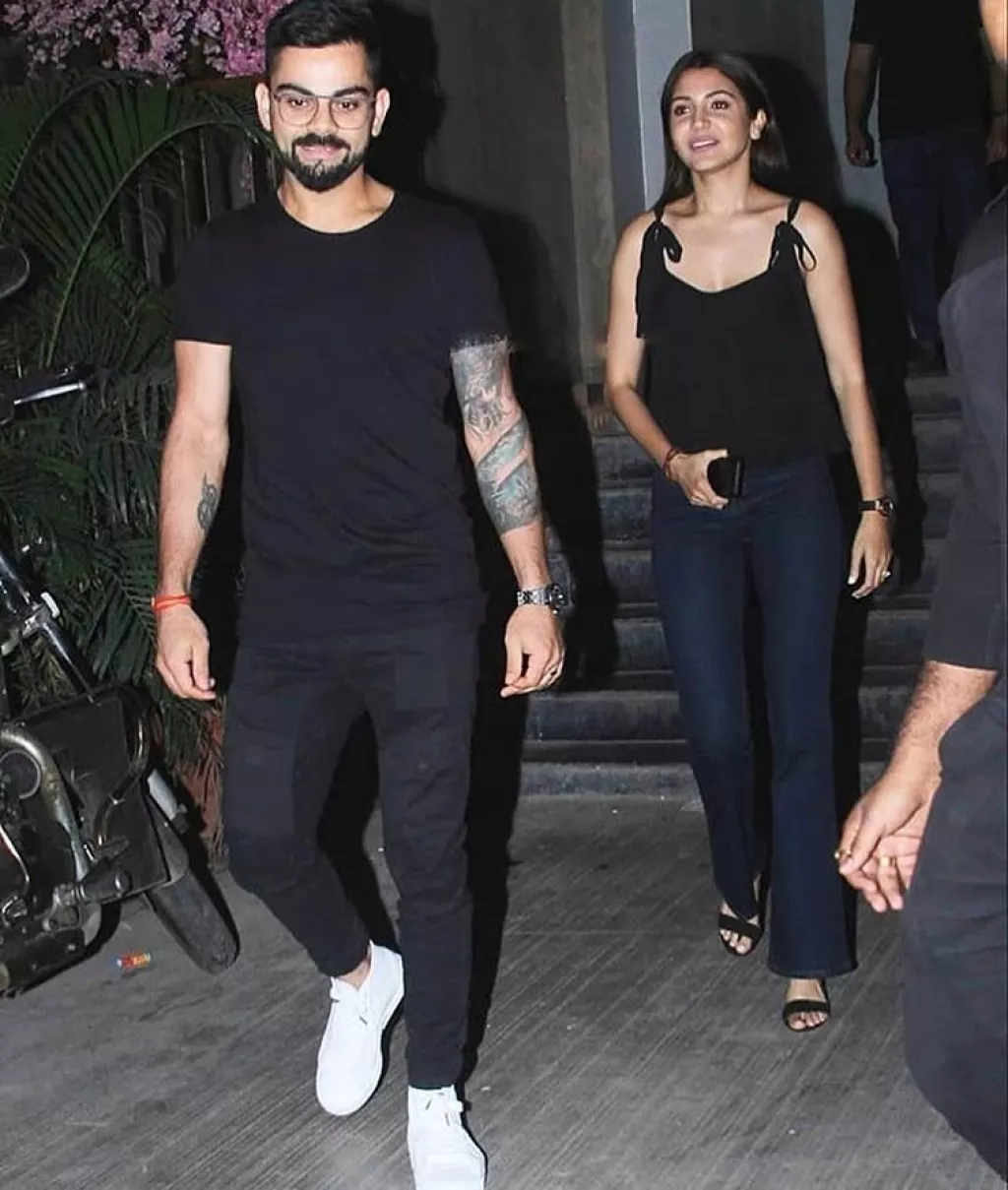 Lovebirds Virat Kohli And Anushka Sharma Go Out For A Romantic Dinner ...