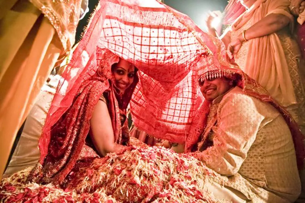 Kashmiri Pandit Wedding: Fun-Filled Pre-Wedding, Wedding And Post ...