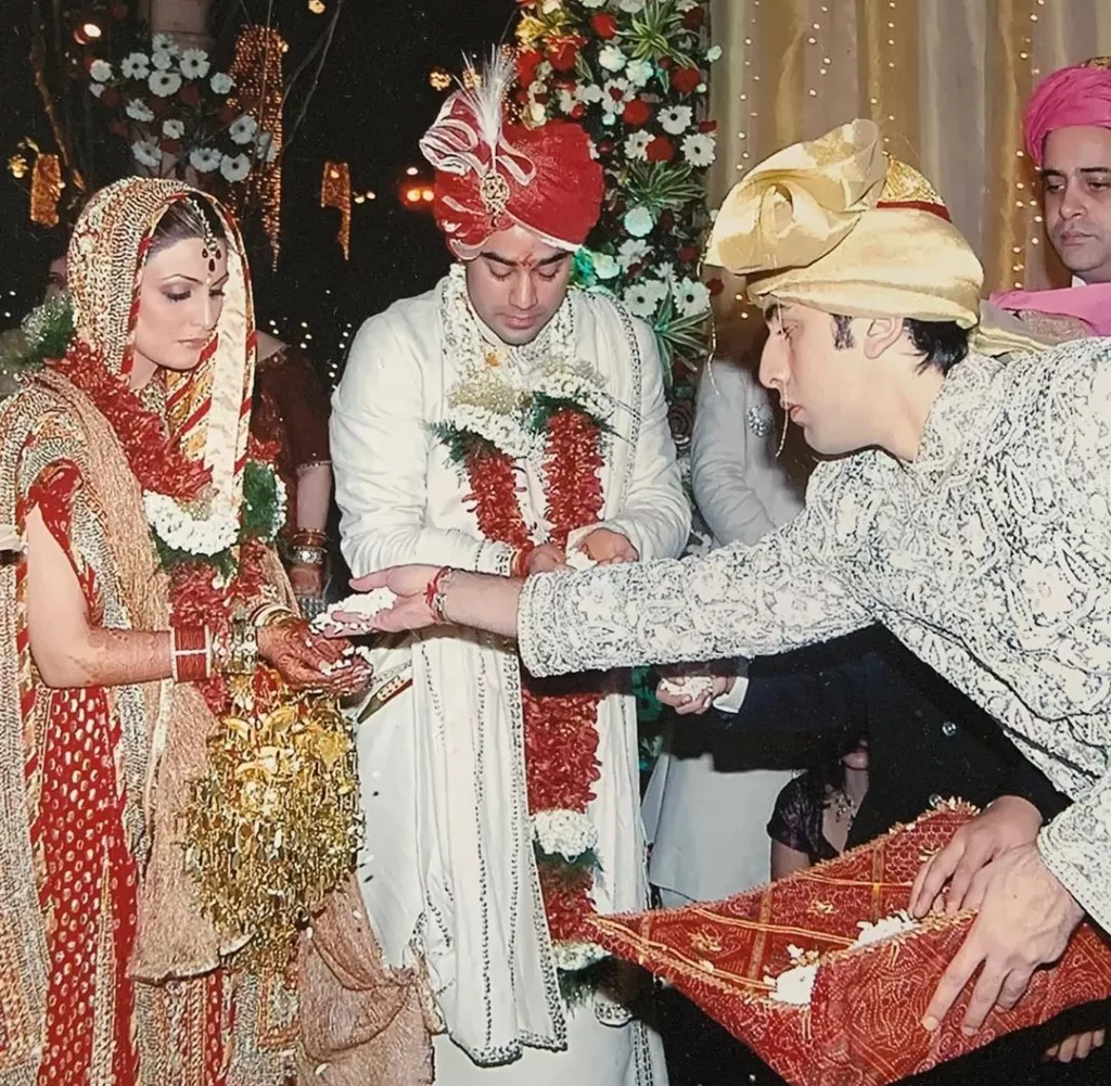 Riddhima Kapoor Sahni And Bharat Sahni's Family Portrait Picture With ...