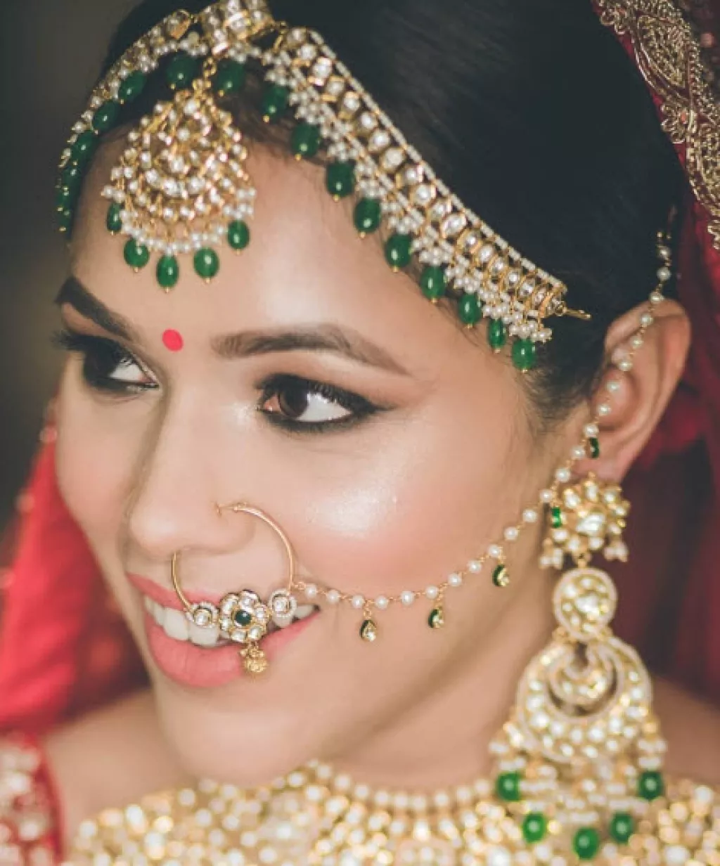 Breathtaking Matha Patti Designs Spotted On Real Brides Which Are Perfect For Wedding Season 