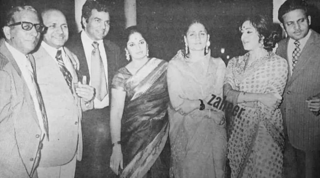 The Only Time Dharmendra's Two Wives, Prakash Kaur And Hema Malini ...