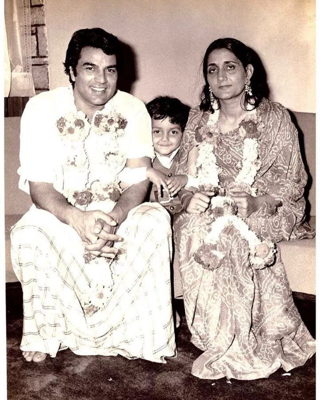 Dharmendra's First Wife, Prakash Kaur Still Defends Him For Re-Marrying ...