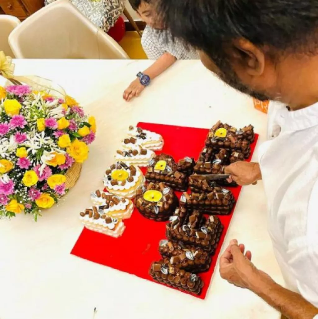 Inside Pictures From The Legendary Actor, Rajinikanth's 71st Birthday ...