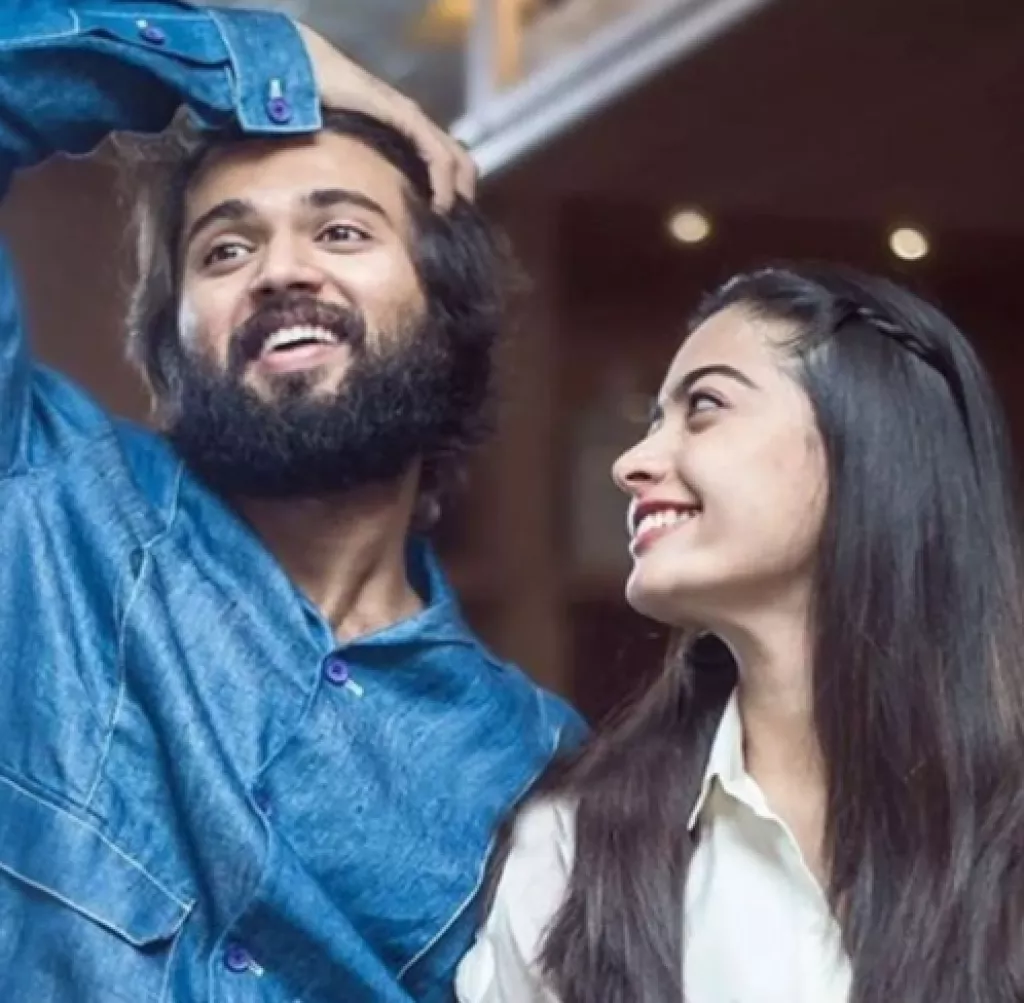 Rashmika Mandanna Shares An Unseen Picture With Vijay Deverakonda To