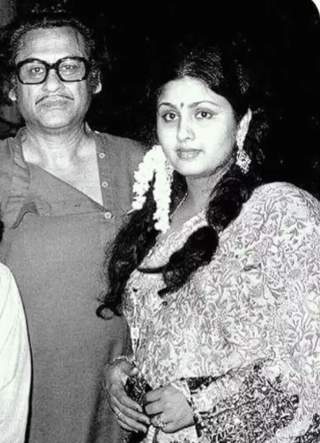 Kishore Kumars Wife Leena Chandavarkar Took Saath Pheras With Him