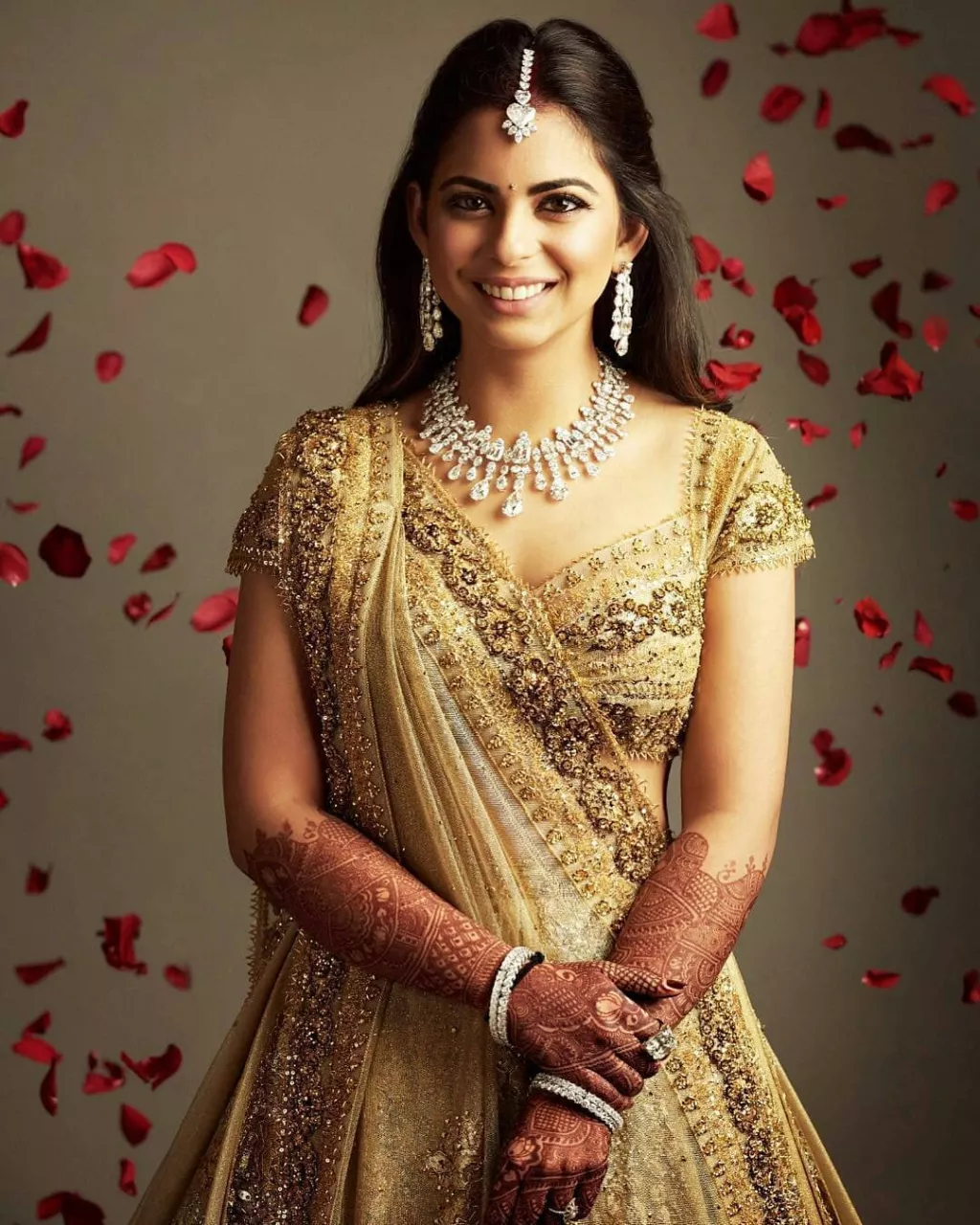 Isha Ambani Had Worn World's Famous Designer, Maison Valentino's First ...