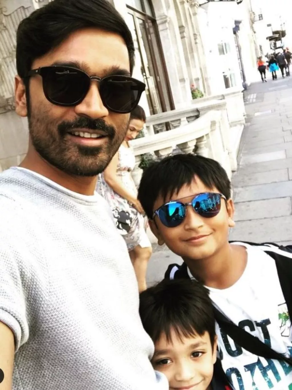 dhanush-and-aishwaryaa-co-parenting-their-kids-yatra-and-linga-after