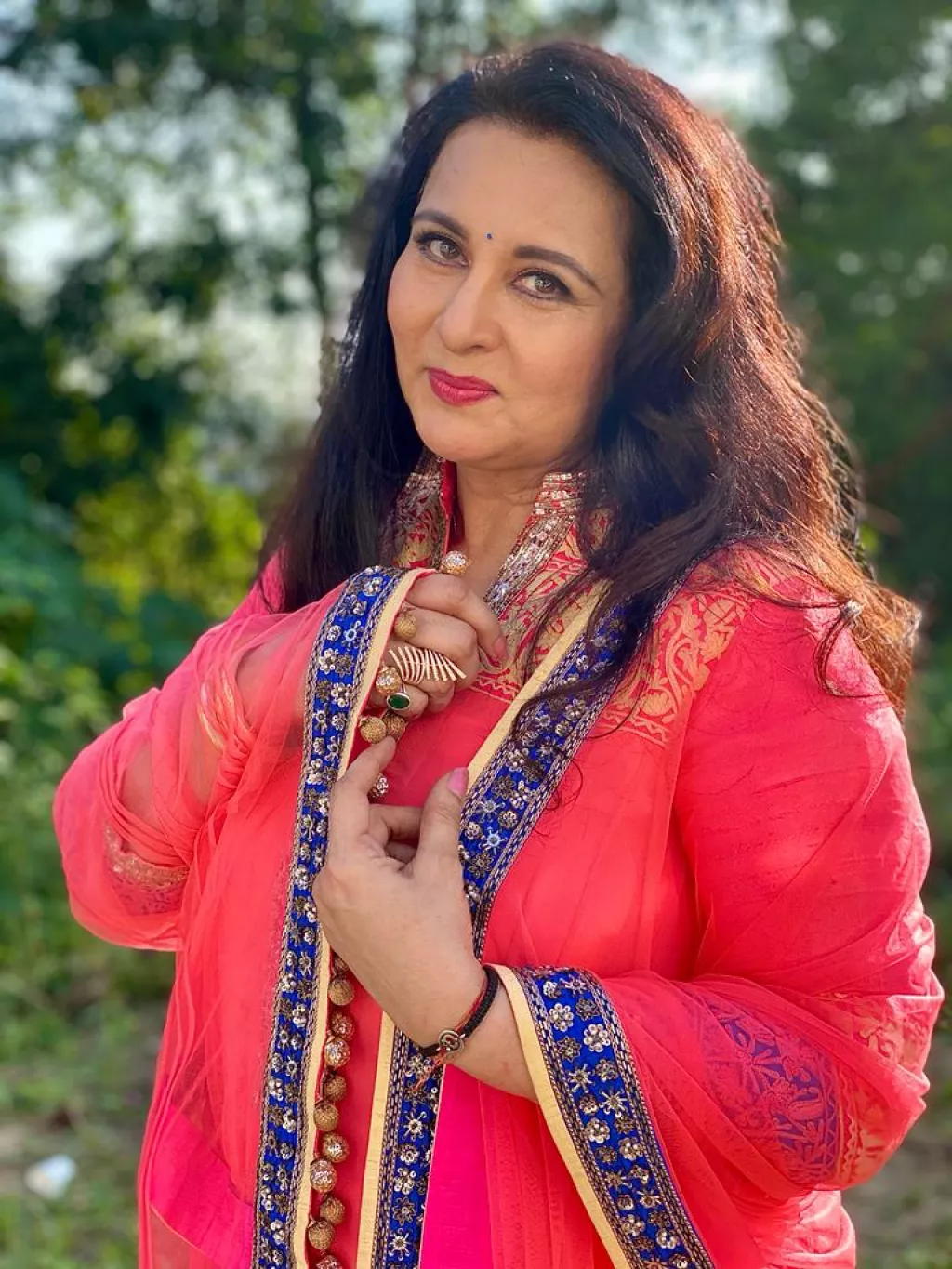 Poonam Dhillon Opens Up On Her Linkup Rumours, Idea Of Remarriage And ...