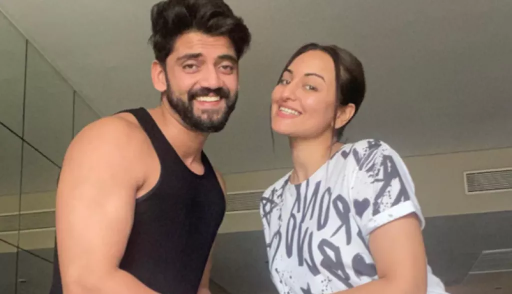 Sonakshi Sinhas Engagement Flaunts A Diamond Ring Poses With A Mystery Man Calls It Big Day