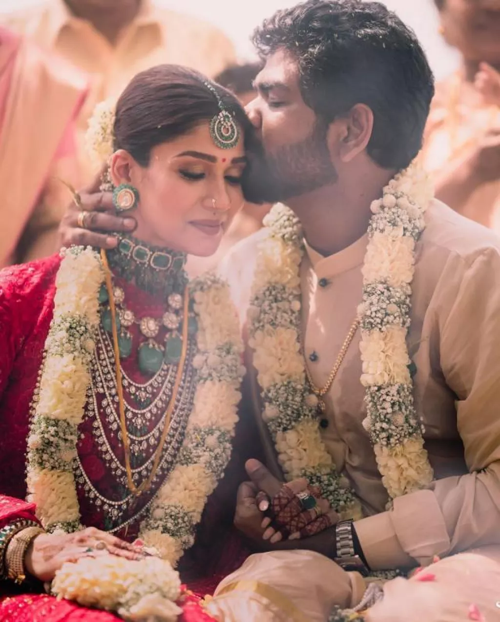 Newlyweds, Nayanthara And Vignesh Shivan Visit Tirupati Temple, First ...