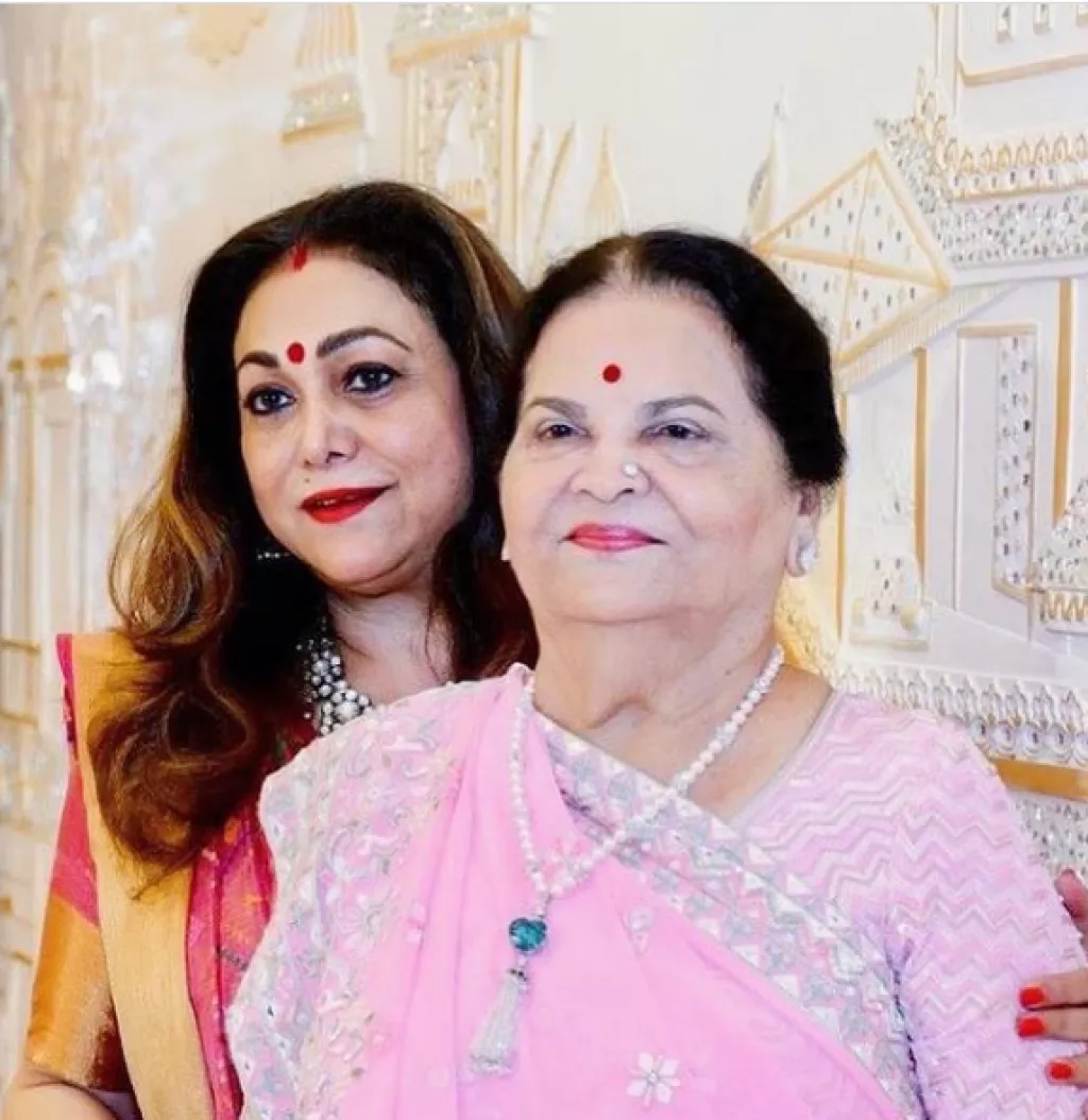 Tina Ambani Shares A Picture With Her Mummy, Kokilaben Ambani On Her B ...