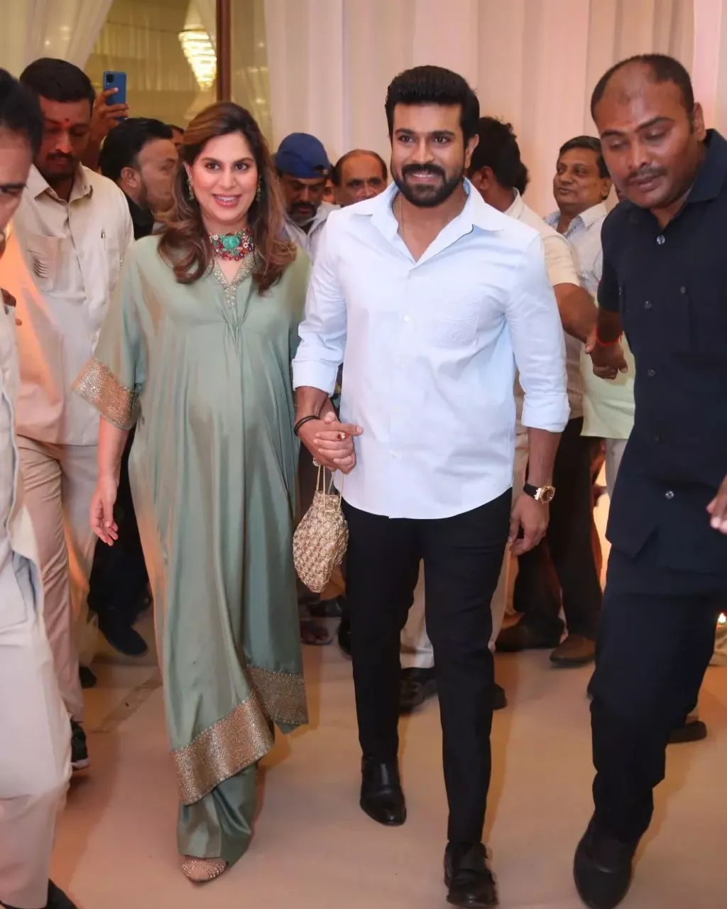 Ram Charan Gives Upasana Kamineni A Peck Of Love As They Complete 11 ...