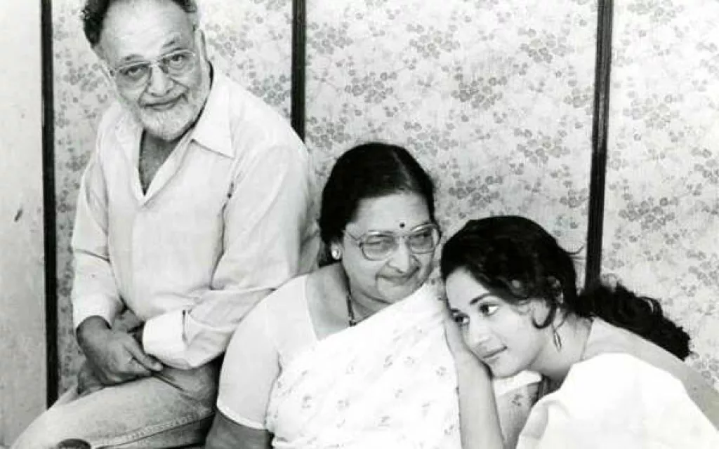 Madhuri Dixit Pens An Emotional Note For Her Mom Snehlata Dixit As She Misses Her On Her Birthday 