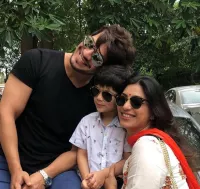 Arjun BijlaniÃ¢â‚¬â„¢s Family Picture