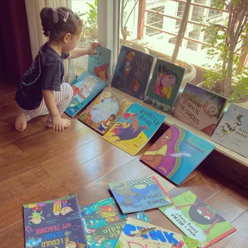 Inaaya Naumi Kemmu Is Busy Making Her Self-Portrait, Mommy, Soha Ali ...