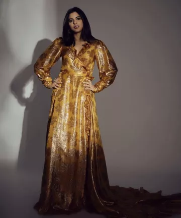 When Isha Ambani Wore More Than Rs. 3 Lakhs Worth Wrap Dress Made Of ...