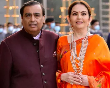 Mukesh Ambani Exudes Confidence And Head-Strong Determination In A Rare ...