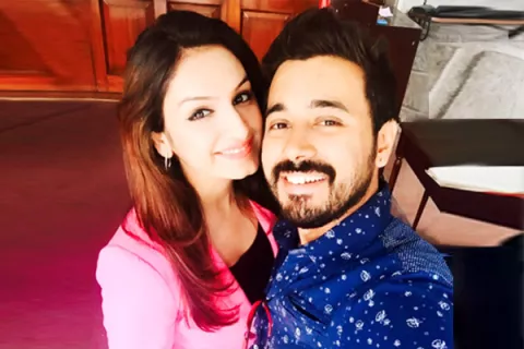 'Saturday Saturday' Singer Akriti Kakar All Set To Get Hitched To ...