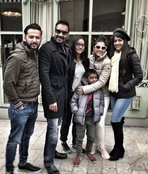 Kajol And Ajay Devgn Purchased A Luxurious Apartment For Daughter Nysaa ...