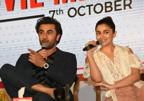 Ranbir Kapoor-Alia Bhatt Are All Set To Tie The Knot Before The Release ...