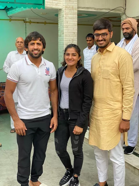 Geeta Phogat Congratulates Hubby, Pawan Kumar Saroha For Winning Gold ...