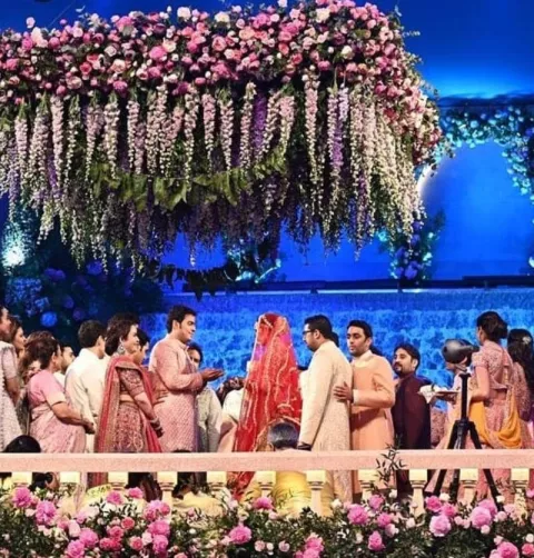 Akash Ambani And Shloka Mehta's First Look As Bride And Groom, He Can't ...