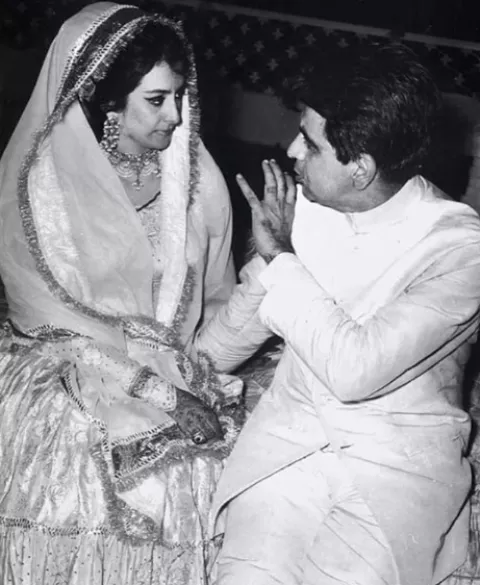 Dilip Kumar And Saira Banu's Throwback Picture From Their Wedding Gives ...