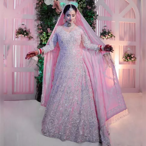 Bride Wore A Unique Pink 'anarkali' From Manish Malhotra For Her 'anand 