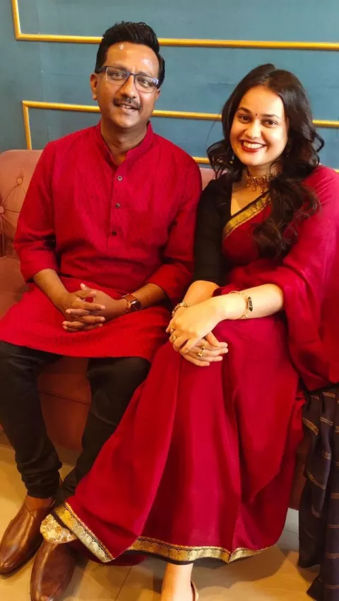 IAS, Tina Dabi And Pradeep Gawande Set To Become Parents, Family Hosts ...