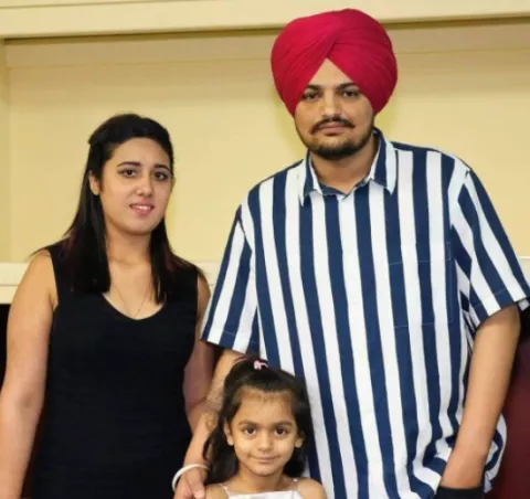 Truth Behind Sidhu Moose Wala's Wedding Pictures, Alleged Girlfriend ...