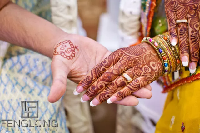 20 Minimal Mehendi Designs For Grooms To Surprise Their Beautiful Brides