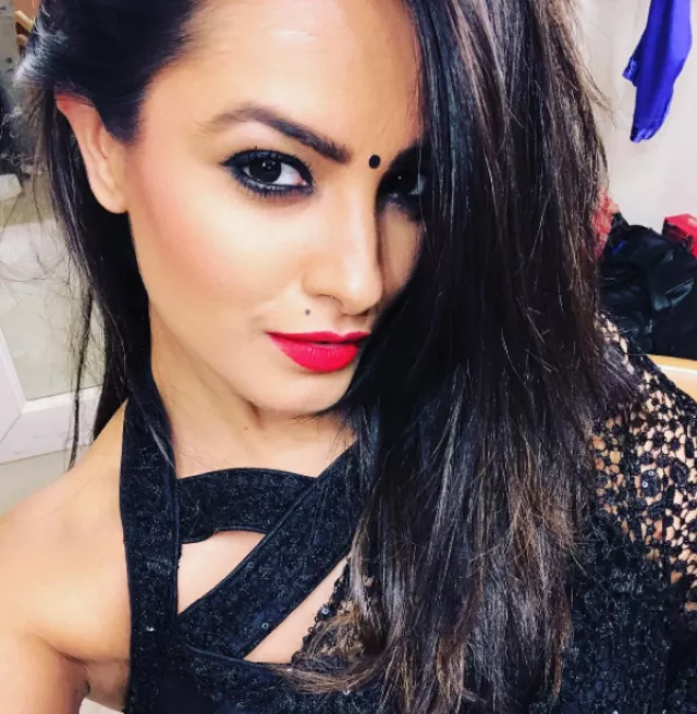 Anita Hassanandani Blouse Designs You Can Steal, Here're Best Blouse