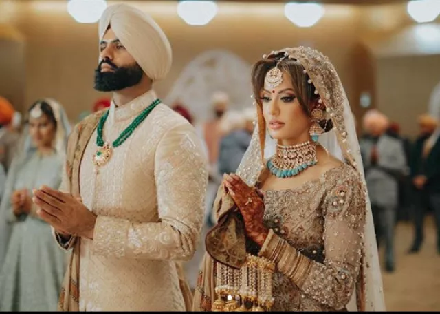 This Sikh Bride Wore Beige-Coloured Sharara On Her Wedding, Also Wore A ...