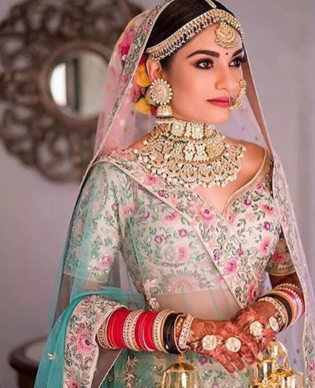 Breathtaking Matha Patti Designs Spotted On Real Brides Which Are Perfect For Wedding Season 