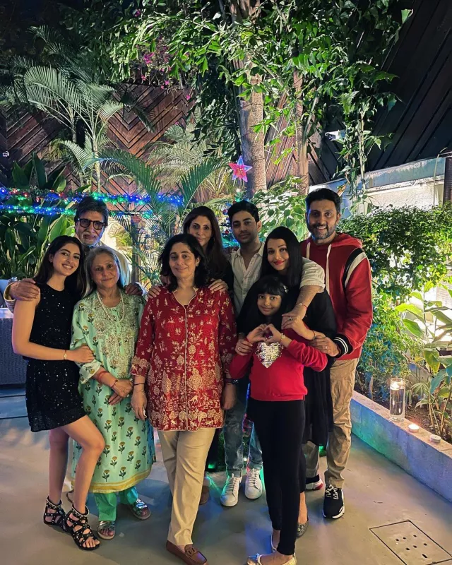 Aaradhya Bachchan  Navya Naveli Nanda And Agastya Nanda s Christmas